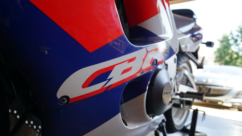 Illustration for article titled I'm Going To Overhaul This Legendary Honda CBR900RR With Just 988 Miles